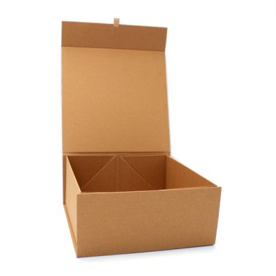 25x25x12cm. Kraft fold flat gift box. Magnetic closure