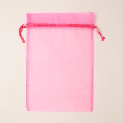 Size : 30x21cm Fuchsia pink organza bag