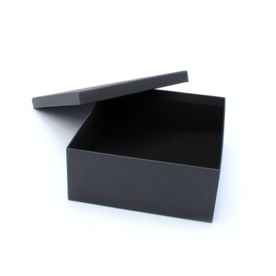 Bulk Clearance. 20x17x7cm. Black gift box.