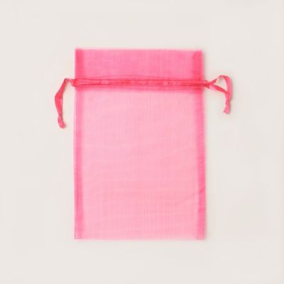 Size: 22x15cm Fuchsia pink organza gift bag