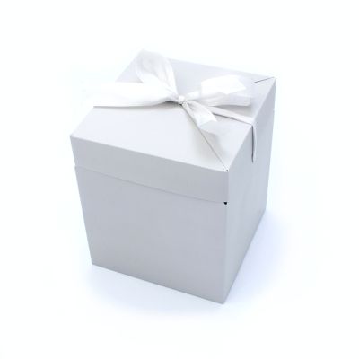 Bulk Clearance. 13x13x15cm. Dove Grey folding gift box with lid & ribbon tie