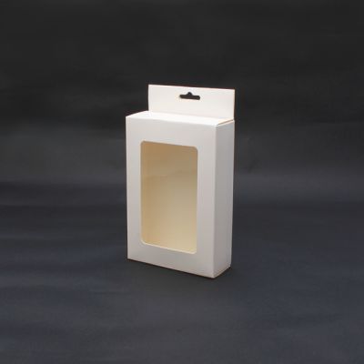 Bulk Clearance. 15x10x4cm. Off White gift box with window & Euro hole