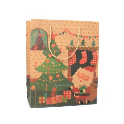 32x26x12cm. Christmas scene print gift bag